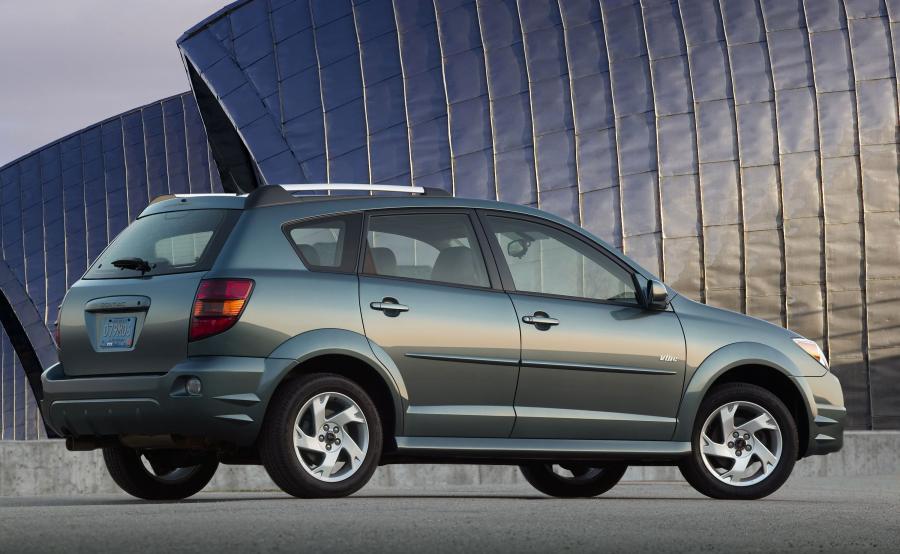  Pontiac Vibe 2003 года  (фото 5 из 46)